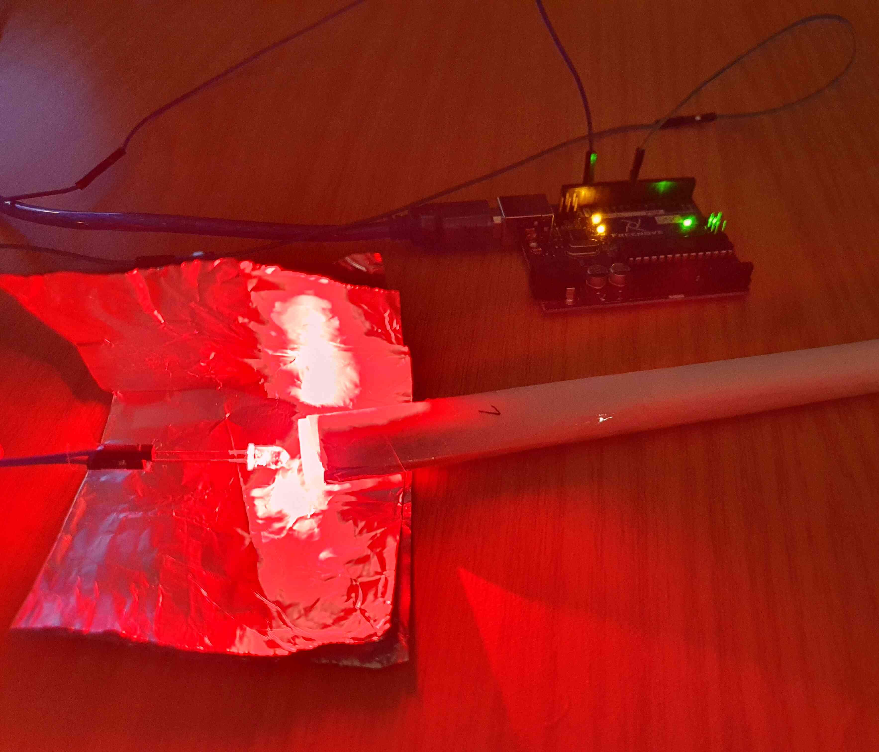 Nahaufnahme des Aktors mit roter TC LED